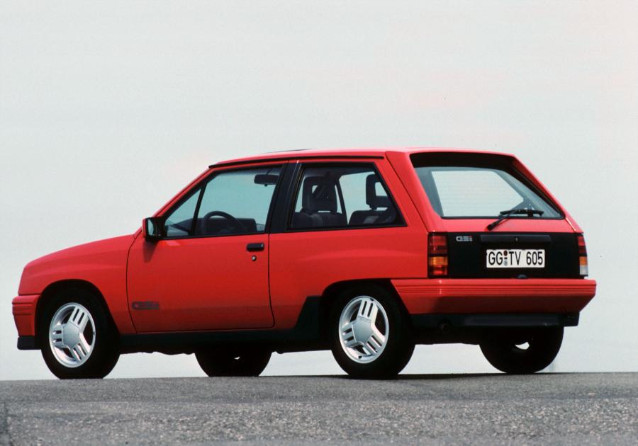  Opel Corsa GSi (A) 1988 года  (фото 4 из 21)